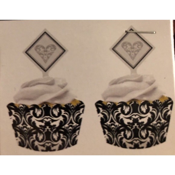 24 Creative Converting Damask Black &‎ White Cupcake Wrappers + Toppers (2 x 24) - Picture 1 of 3